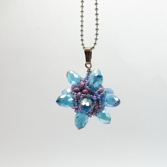 Blue Crystal 3d Beaded Bead pendant - Picture 14 of 15